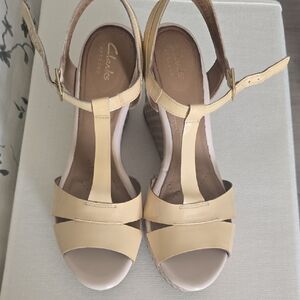 Clarks Women's Cream Patent T-Strap Wedge Sandals, Sz 8.5